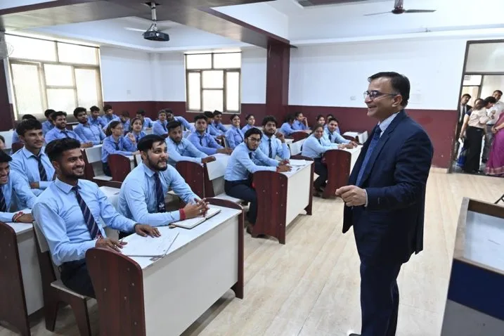 HLM campus life